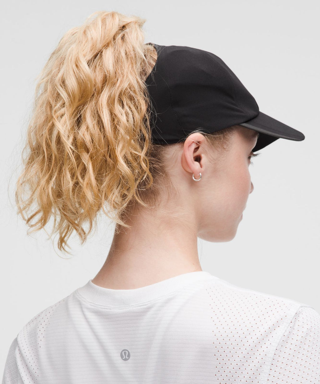 Women's Fast and Free Ponytail Running Hat Black
