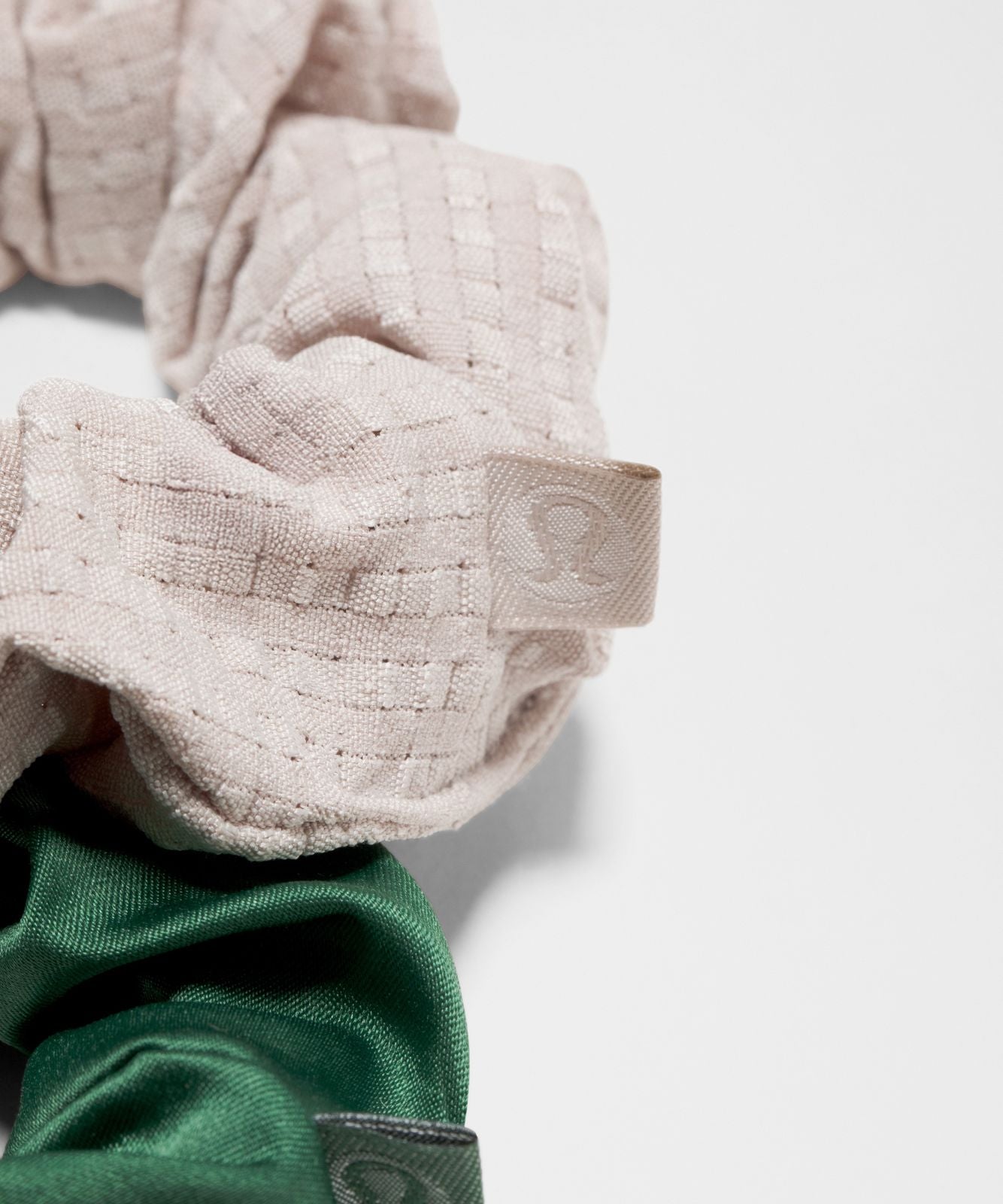 Uplifting Scrunchies 3 Pack *Seersucker WovenAir Olive Brown/Ivy Grove/Downtown Tan