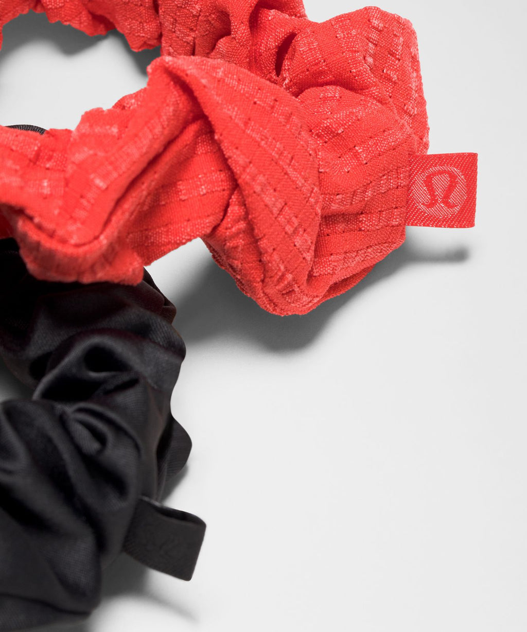 Uplifting Scrunchies 3 Pack *Seersucker WovenAir Star Burst Tone/Graphite Grey/Downtown Tan