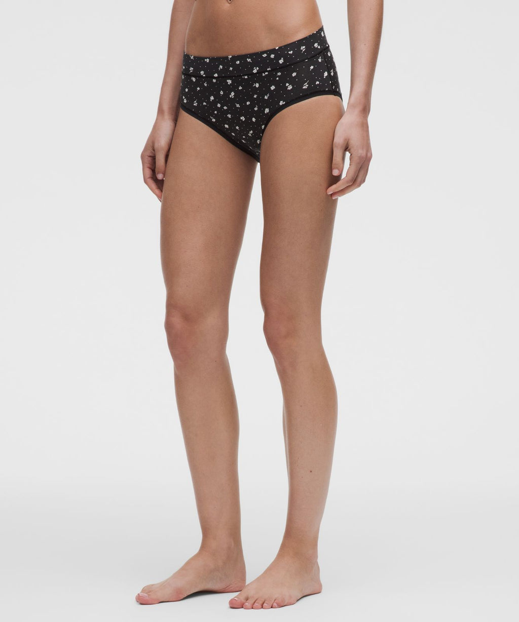 UnderEase High-Rise Bikini Underwear *3 Pack Black/Light Ivory/Petite Floral Coconut Ivory Black