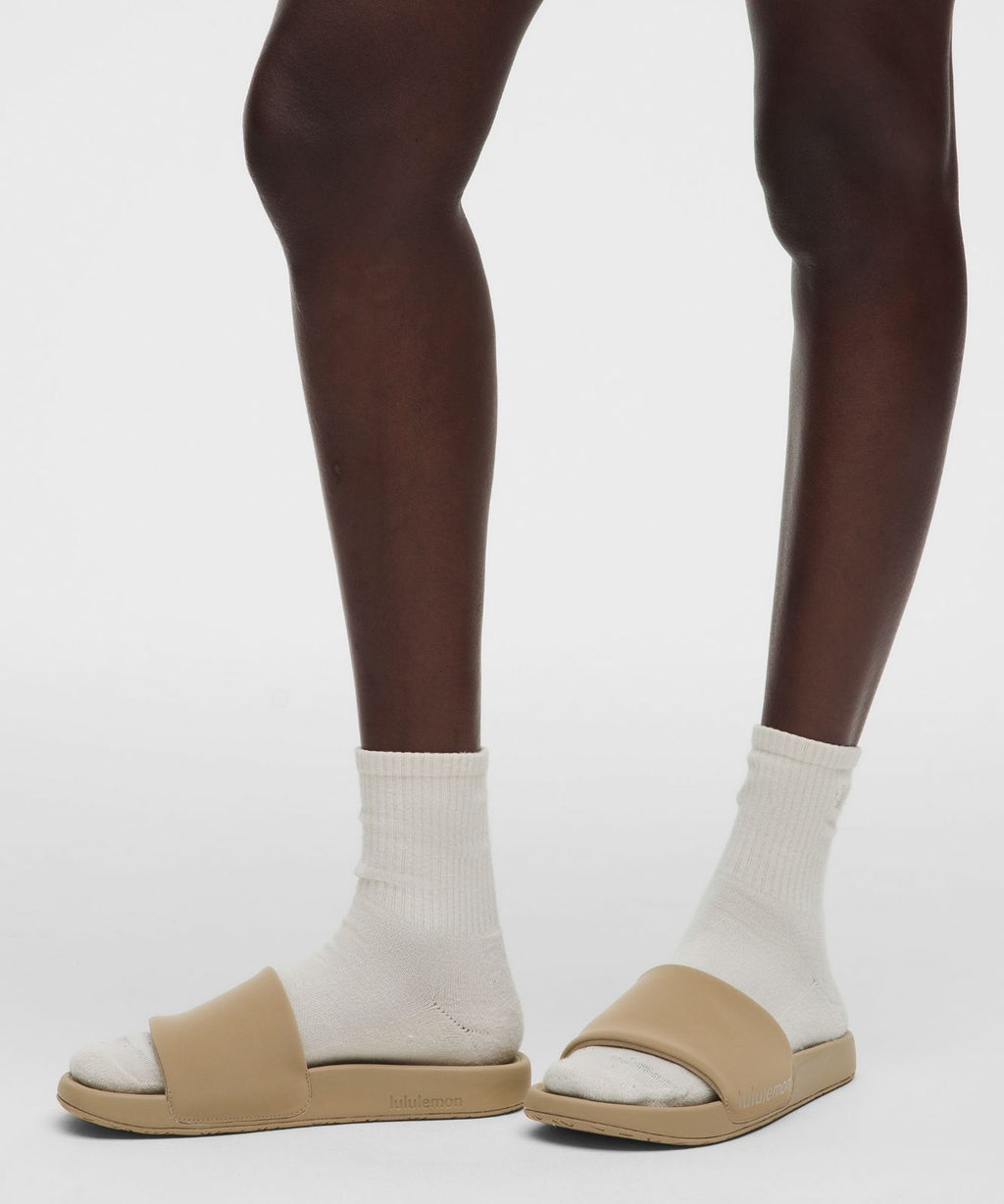 Women's Restfeel Slide Oakwood Tan/Oakwood Tan/Oakwood Tan