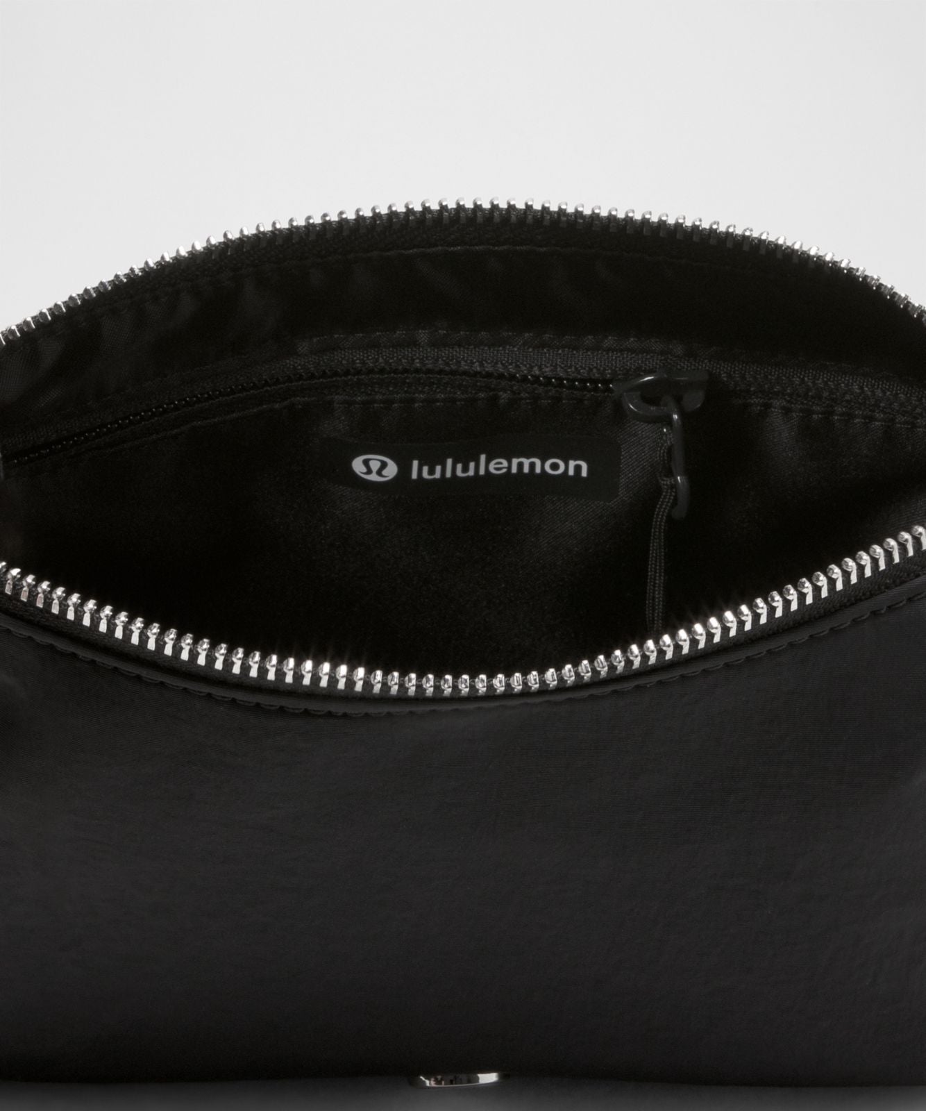 Convertible Ruched Strap Crossbody Bag Mini *1.5L Black/Black/Silver